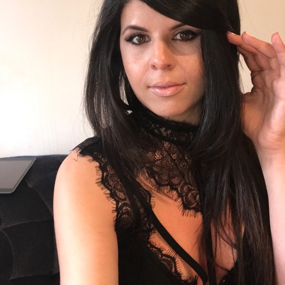 Lace top - Picture 2 of 4